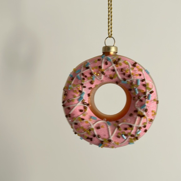 Christmas Donut Glass Ornament - Picture 7 of 7